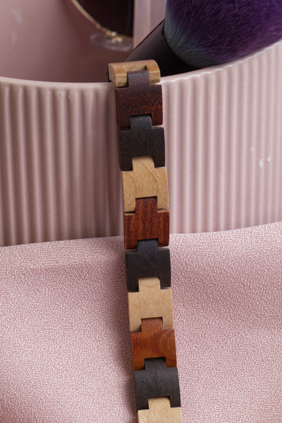 Marrakesh three-wood bracelet links in ebony, red sandalwood and maple - The Wood Look
