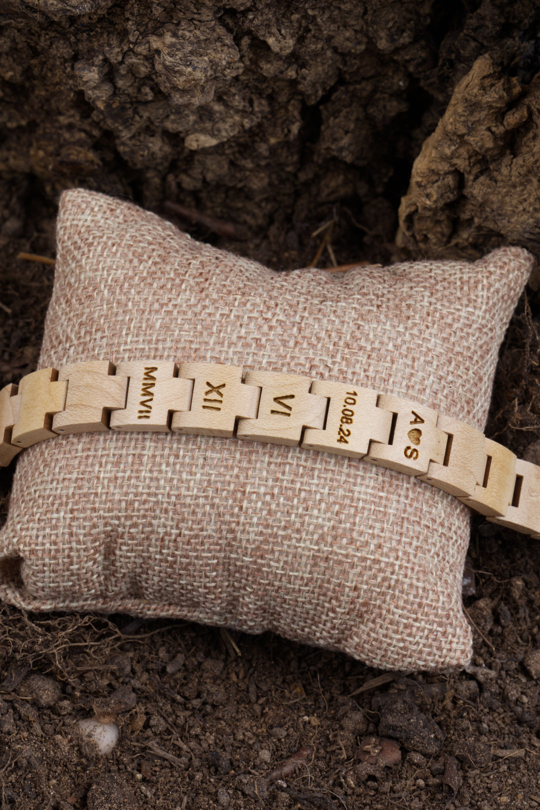 Vancouver maple wooden bracelet engraved with names and a date in Roman numerals - The Wood Look